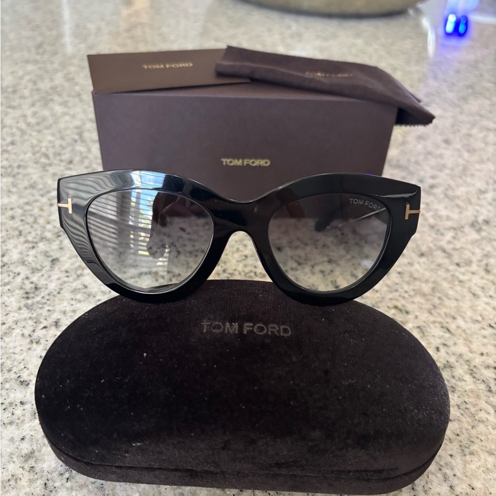 Tom Ford Slater TF658 Cat Eye Black Sunglasses Authentic Excellent Condition